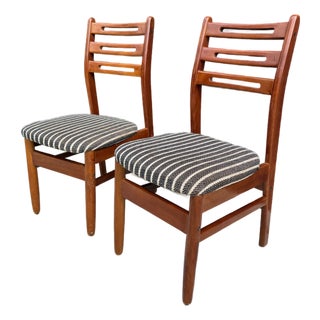 Vintage Set of 2 Mid-Century Modern Teak Dining Chairs - Danish Modern For Sale