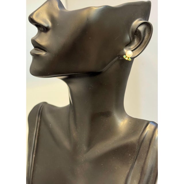 Akoya Pearl Stud Earring with Tiny Diamond & Emerald in 18 Karat Yellow Gold For Sale - Image 11 of 18