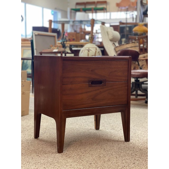 Wood 1970s Vintage Mid Century Modern Accent Tables / End Tables Dovetail Drawers For Sale - Image 7 of 9