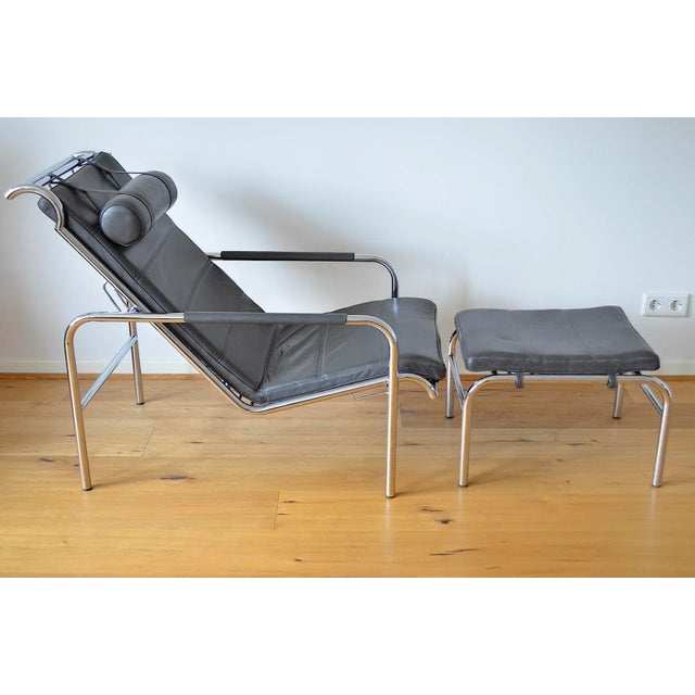 The chair Genni the designer Gabriele Mucchi designed in 1935, produced by the company Zannota from Italy. In designing...
