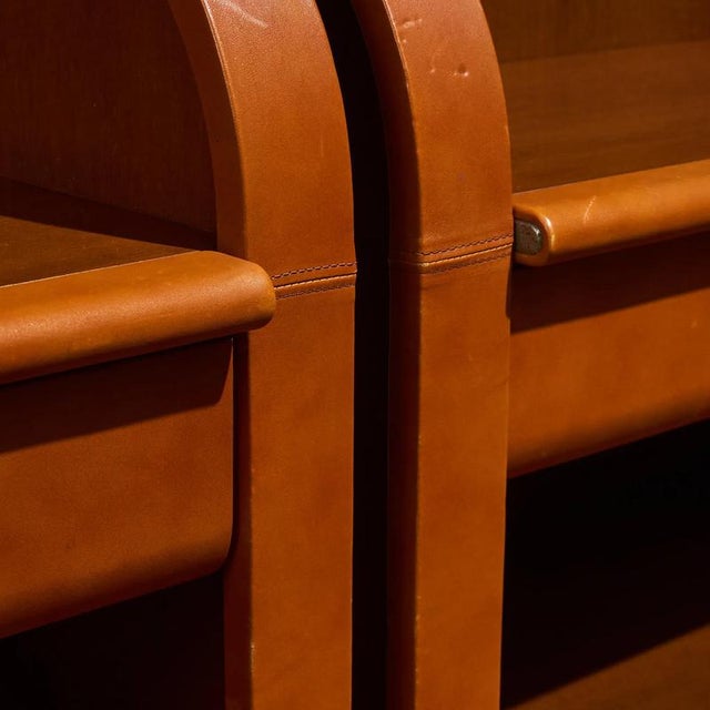Cognac Leather Nightstands by Luigi Massoni for Poltrona Frau, Italy, 1970s, Set of 2 For Sale - Image 11 of 14