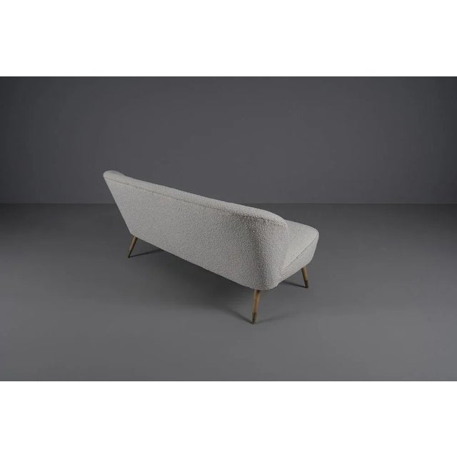 1950s White Boucle Upholstery Fabric Cocktail Sofa, 1950s For Sale - Image 5 of 9