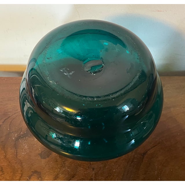 Early 19th Century Antique Early 19th Century English Regency Emerald Green Blown Glass Carafe for Wine or Water Circa 1820 For Sale - Image 5 of 8