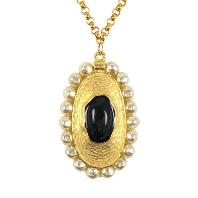 Black 1970s Pendant Necklace With Faux Baroque Pearls For Sale - Image 8 of 8