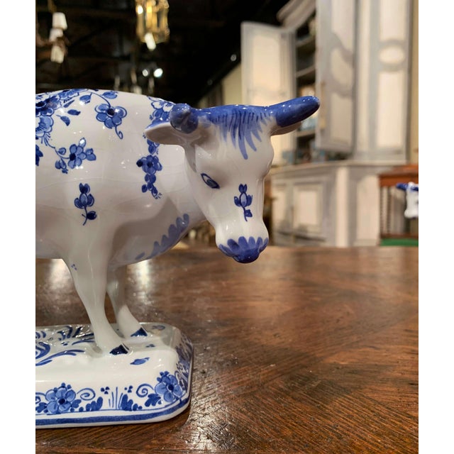 Set of Three Mid-20th Century Dutch Delft Blue and White Porcelain Cow Figures For Sale - Image 10 of 14