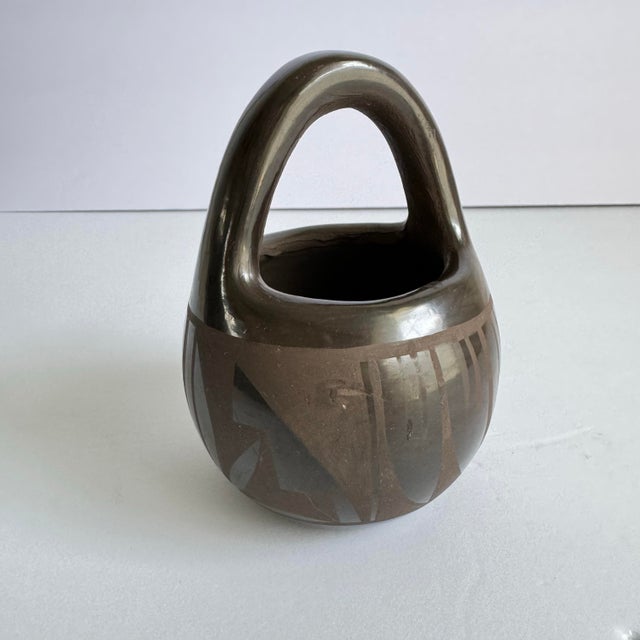 Santa Clara Pueblo Blackware Pottery Basket Pot Yolanda & James Signed For Sale - Image 4 of 9