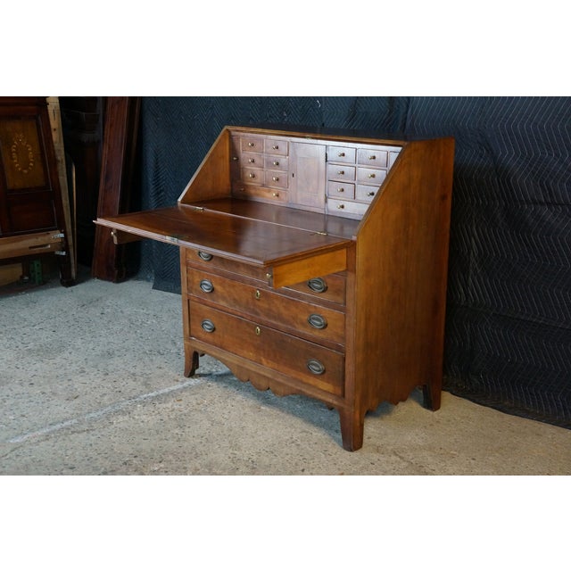Antique American Federal Hepplewhite Mahogany Slant Drop Front Secretary Desk For Sale - Image 6 of 18