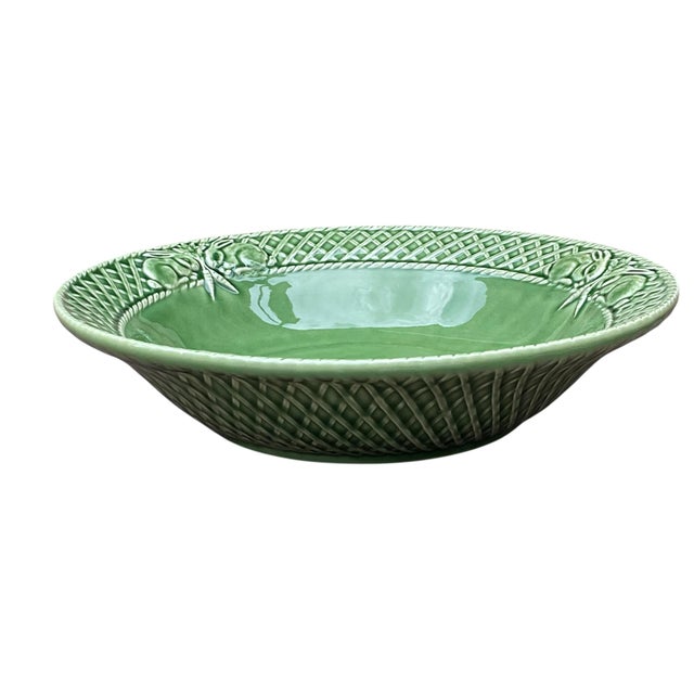 Farmhouse Bordallo Pinheiro Bunny Rabbit Serving Bowl Majolica Portugal Late 20th Century For Sale - Image 3 of 7
