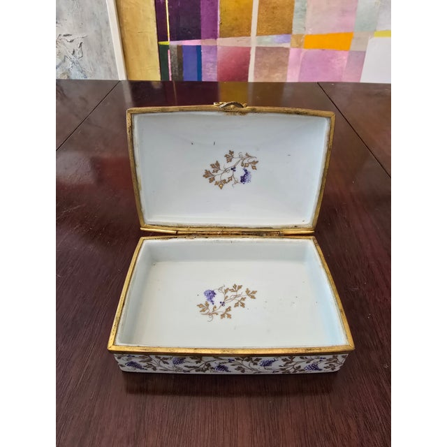Art Nouveau 1940s Antique Tiffany & Co Limoges Jewel Box For Sale - Image 3 of 8