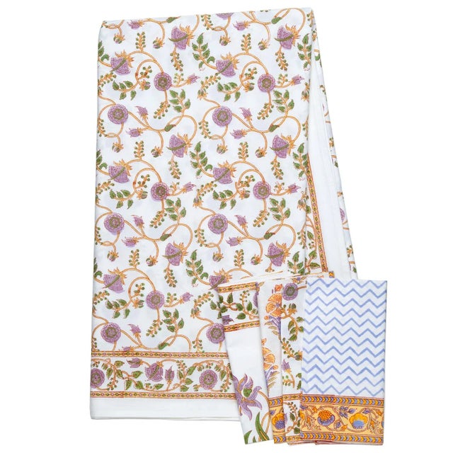 Contemporary Gina Tablecloth, 6-seat table - Lilac & Green For Sale - Image 3 of 5