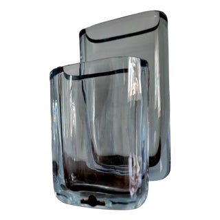 Mid-Century Modern Ice-Blue Art Glass Vases from Strömbergshyttan, 1960s, Set of 2 For Sale