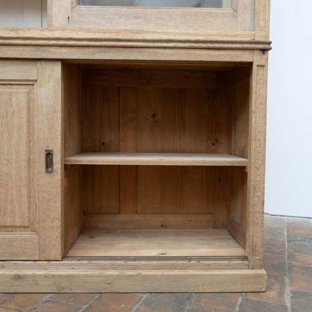 Early 20th Century Oak Bookcase with Sliding Doors For Sale - Image 12 of 14