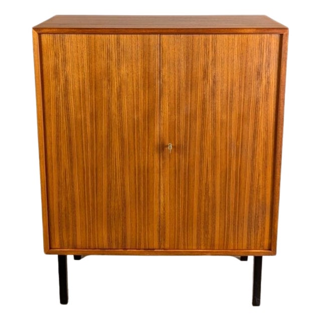 Mid-Century Modern Sideboard in Walnut For Sale