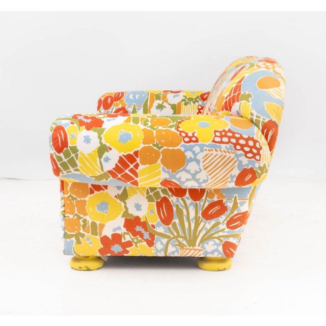 Abstract Floral Print Custom Upholstered Sofa For Sale In New York - Image 6 of 8