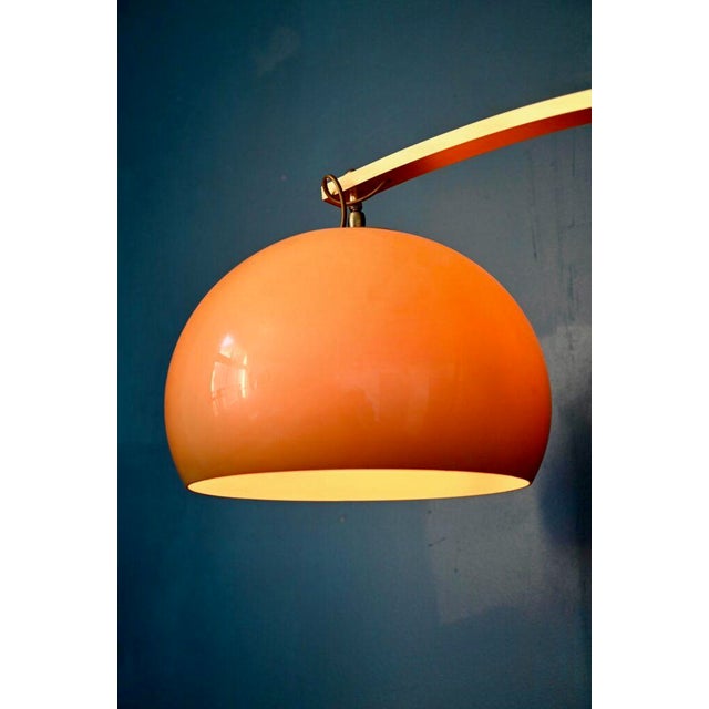 Metal Italian Space Age Arc Floor Lamp in Marble and Gilt Aluminium, 1970s For Sale - Image 7 of 18