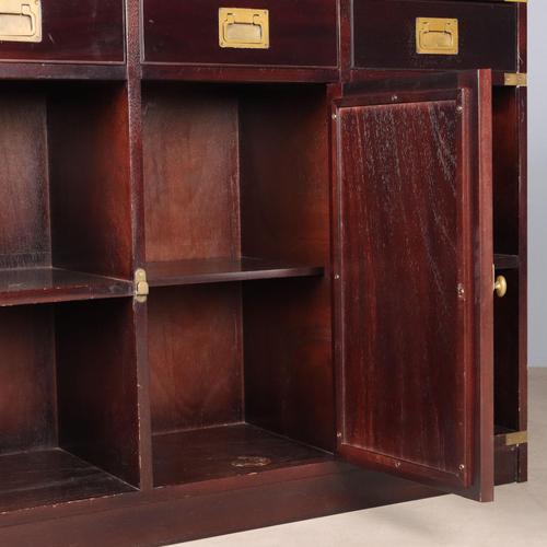 Italian Sideboard in Mahogany Veneer For Sale - Image 3 of 10