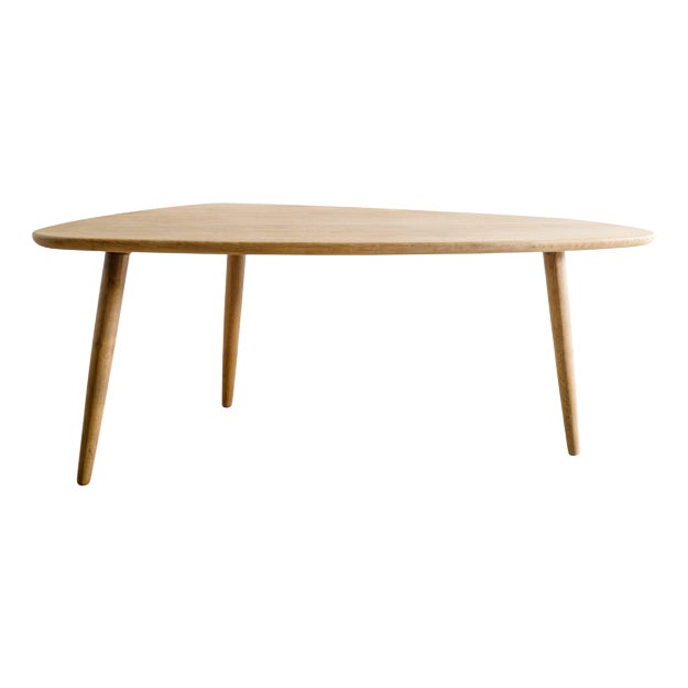 Danish Mid-Century Free Form Oval Wooden Coffee Table in Oak, 1950s For Sale