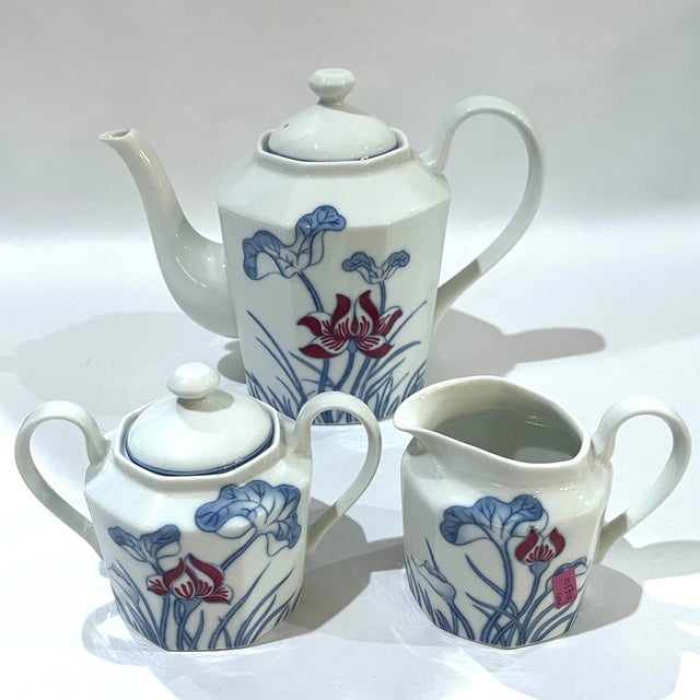 Rare - Fitz and Floyd Lotus Bleu 73 Piece Porcelain Dinnerware Service for 12 - Circa 1978 For Sale - Image 10 of 11