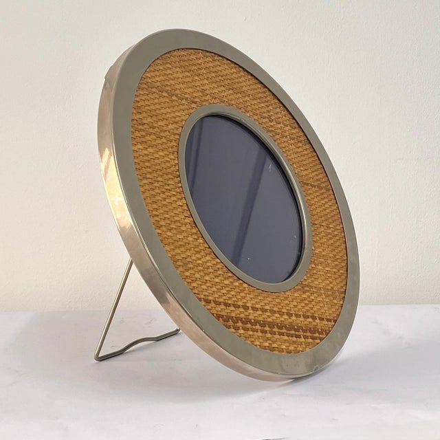1970s Large Circular Countertop Mirror in Rush and Chrome by Tommaso Barbi, 1970s For Sale - Image 5 of 5