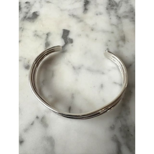 Contemporary Vintage Sterling Silver and 14 Karat Gold Wire Cuff Bracelet - Stamped For Sale - Image 3 of 6