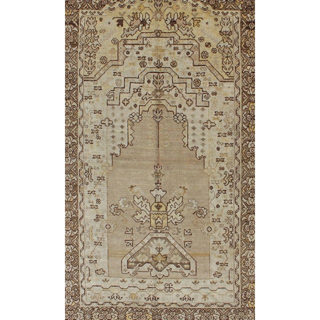 Tribal Antique Turkish Oushak Prayer Rug With Flowers in Ivory, Taupe and Cream 4′ × 6′2″ For Sale - Image 3 of 7