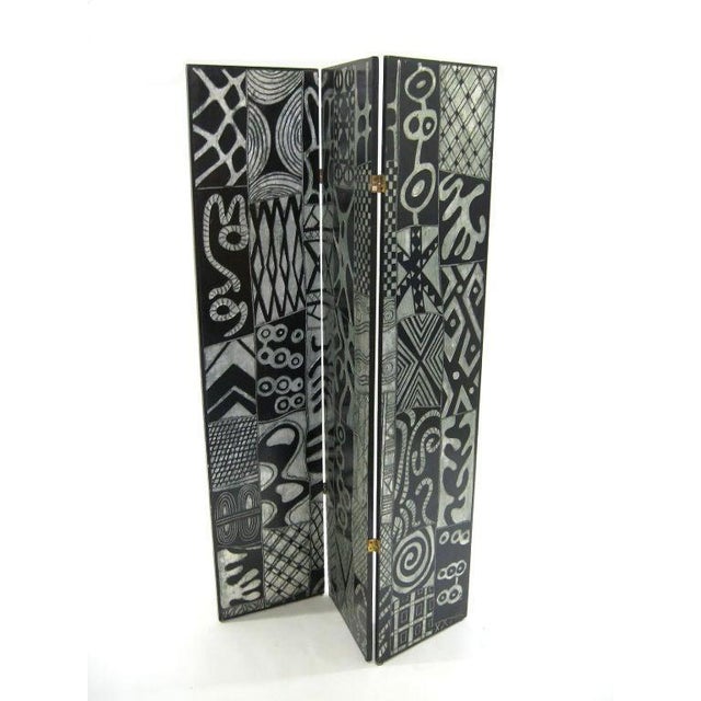 Mid-Century Modern Dramatic Gilded Silver and Black Lacquer Folding Screen For Sale - Image 3 of 9