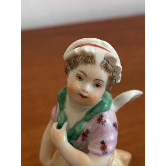 Vintage Female Cupid Figurine from Vienna Porcelain Manufactory Augarten, 1940s For Sale - Image 4 of 7