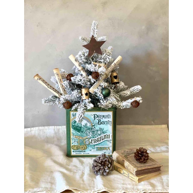 Vintage Gentilini Roma Tin with Christmas Decoration, 1990s For Sale - Image 4 of 13