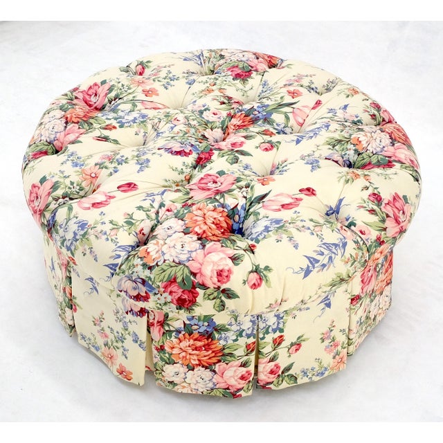 Drexel Large Tufted Floral Upholstery 35” Diameter Ottoman Foot Stool Bench MINT For Sale - Image 6 of 10