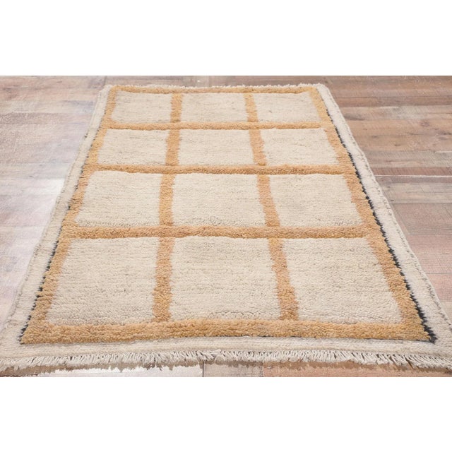 Early 21st Century Neutral Earth-Tone Moroccan Rug, 02'09 X 04'11 For Sale - Image 9 of 10