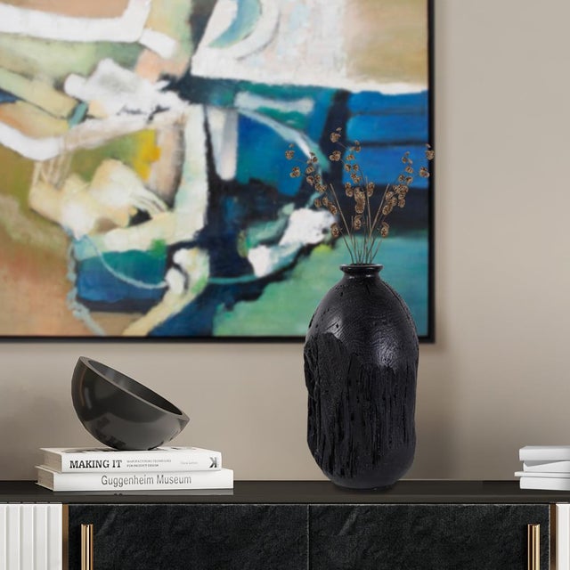 Haru Short Vase in Black For Sale - Image 9 of 10