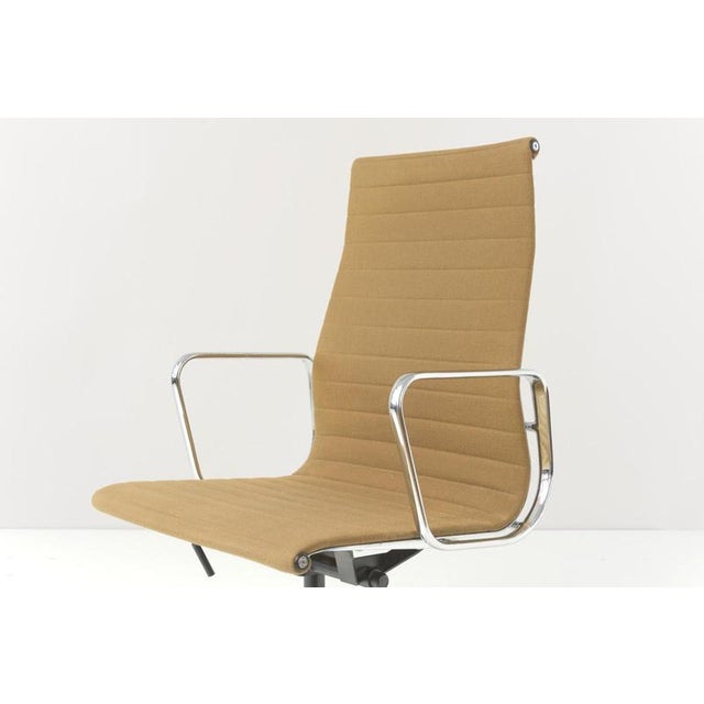 Alu Group Conference Chair by Ray and Charles Eames for Herman Miller, USA, 1958 For Sale - Image 9 of 18