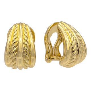 Vintage David Yurman 18k Yellow Gold Cable Shrimp J Hoop Earrings, A Pair For Sale