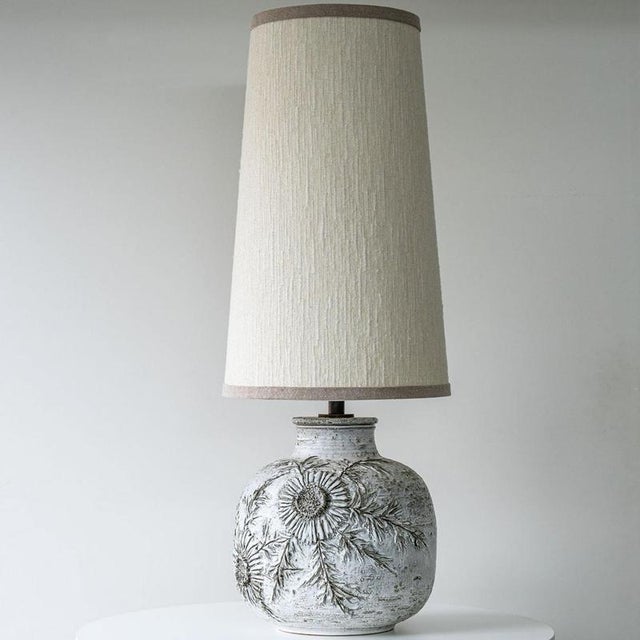 Vaullaris White Lamp with Floral Relief by R. Houben, 1970 For Sale - Image 11 of 11