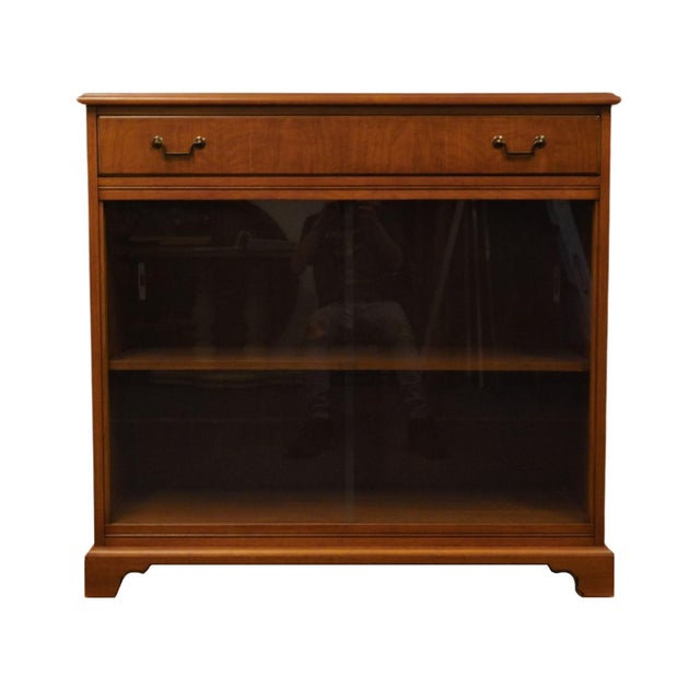 STOW & DAVIS Solid Walnut Contemporary Traditional 45" Display Case 43" High 45" Wide 19" Deep We specialize in high end...