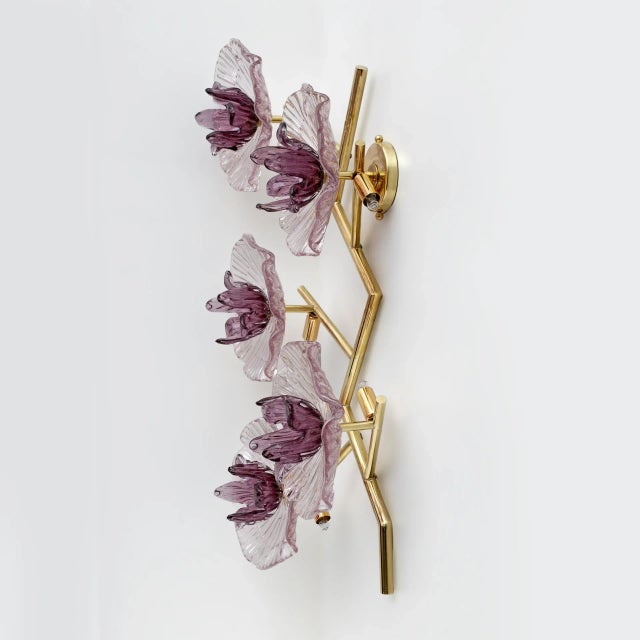 Metal Modern Italian Murano Glass and Brass Flowers Wall Lamps, 1990, Set of 2 For Sale - Image 7 of 9