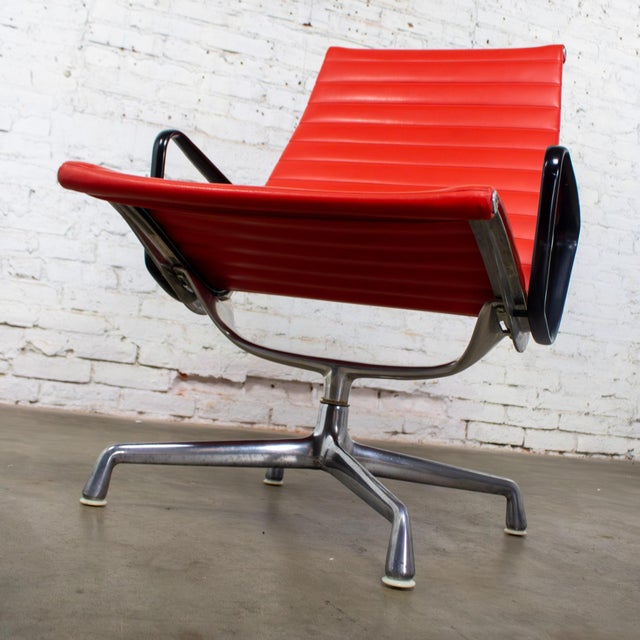 Herman Miller 1989 MCM Aluminum Group Lounge Chair by Charles & Ray Eames for Herman Miller Stationary High Back 4 Star Aluminum Swivel Base For Sale - Image 4 of 18
