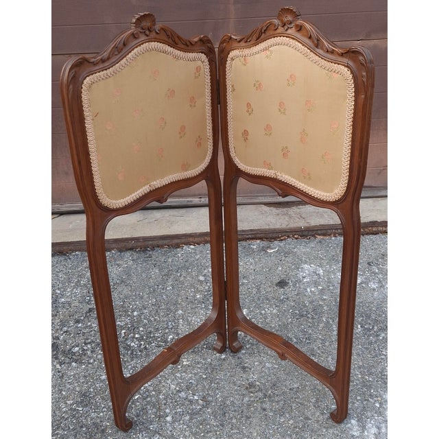Early 20th Century Louis XV Style Carved Walnut Two-Fold Small Screen For Sale - Image 4 of 10