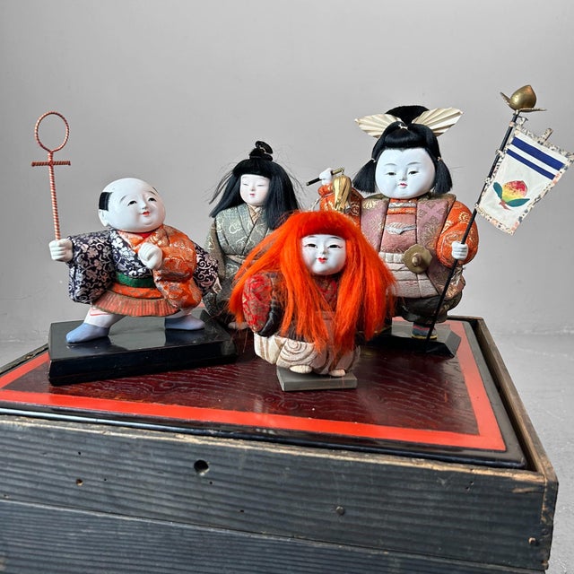 Mid-Century Modern Vintage Japanese Palace Figurines, 1960s, Set of 4 For Sale - Image 3 of 18