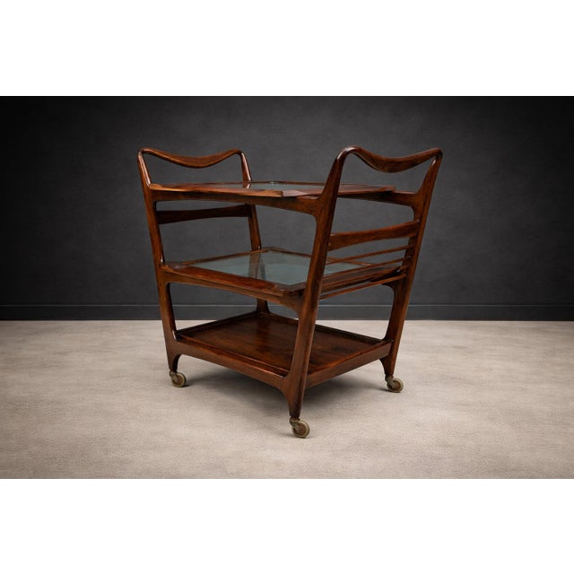 Brazilian Modern Bar Cart in Rosewood & Glass by Carlo Hauner, 1960s – Lot 212 For Sale In New York - Image 6 of 12