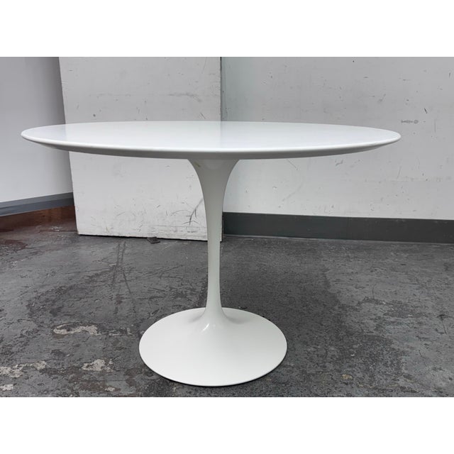 Design Plus Gallery presents a Tulip Table by Eero Saarinen for Knoll Studio. The iconic table, as Eero explained in a...