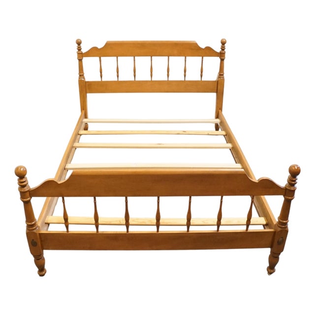 Ethan Allen Heirloom Nutmeg Maple Colonial Early American Full Size Spindle Bed 10-5611 For Sale