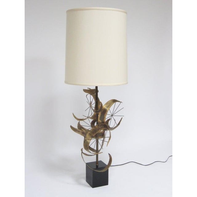 Brutalist Mid 20th Century Brutalist Sculptural Table Lamp by Laurel For Sale - Image 3 of 10