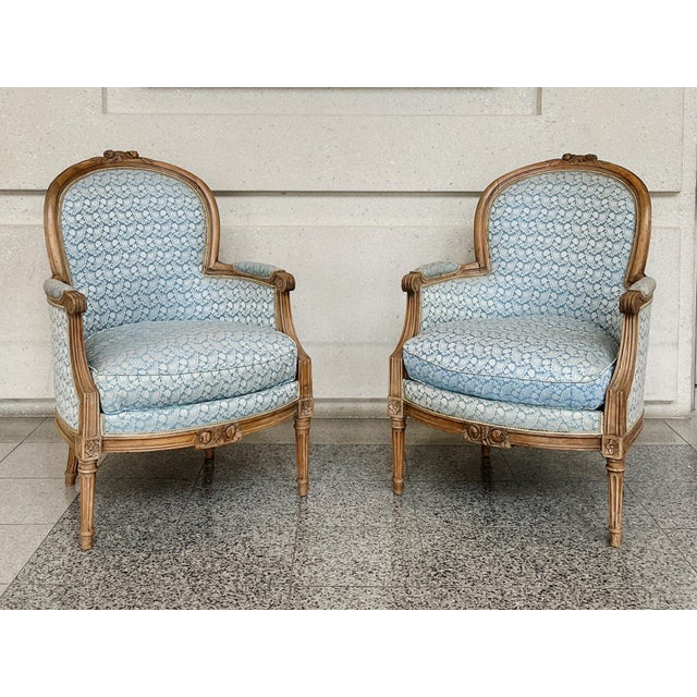 French 19th Century Louis XV Bergère Armchairs - A Pair For Sale - Image 3 of 13