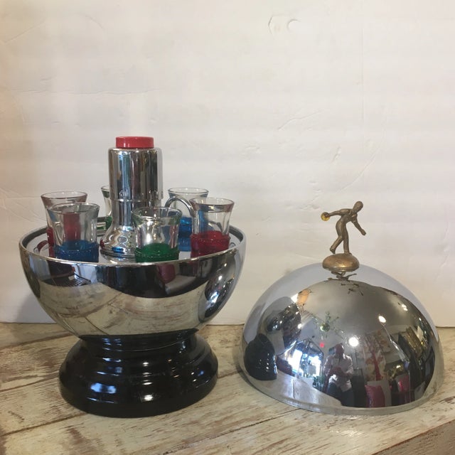 1950s Round Chrome Lidded Mini Tabletop Bar With Metal Sculpture Atop For Sale - Image 10 of 10
