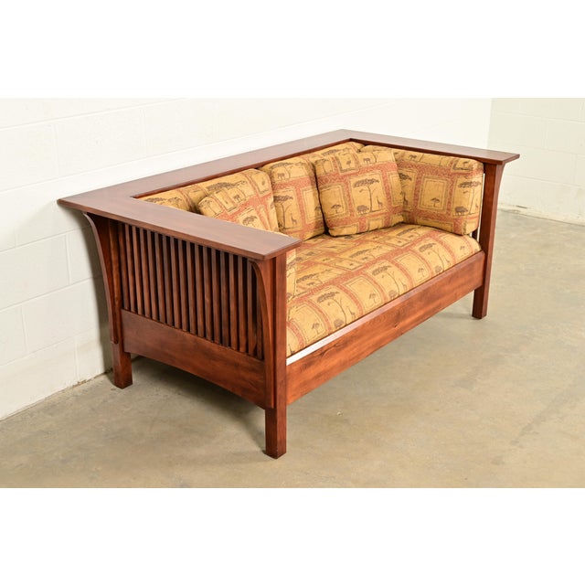 Late 20th Century Stickley Mission Arts and Crafts Cherry Wood Prairie Spindle Settle Sofa For Sale - Image 5 of 15