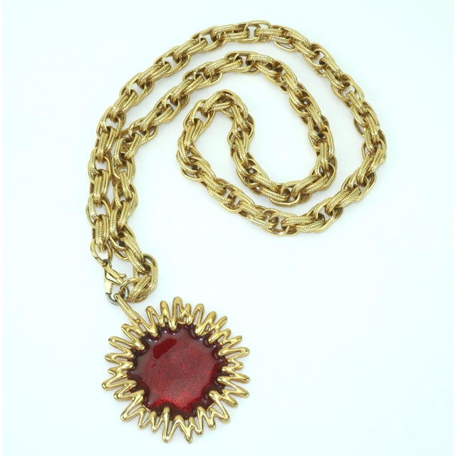 1970s Jomaz Gold Plated Sunburst Pendant Chain Link Necklace c.1970 For Sale - Image 5 of 12