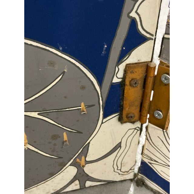 Late 20th Century 1970s Two-Panel Screen Covered in Vintage Wallpaper - Reversible to a Mylar Side For Sale - Image 5 of 10