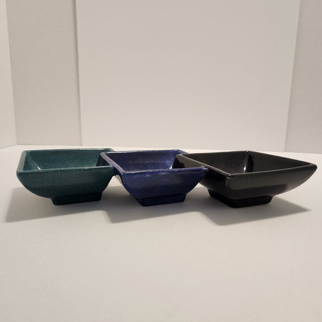 1990s 1990s Mid-Century Modern Triple Sectional Stoneware Appetizer Tray – Teal, Purple, Black Reactive Glaze - Set of 3 For Sale - Image 5 of 10