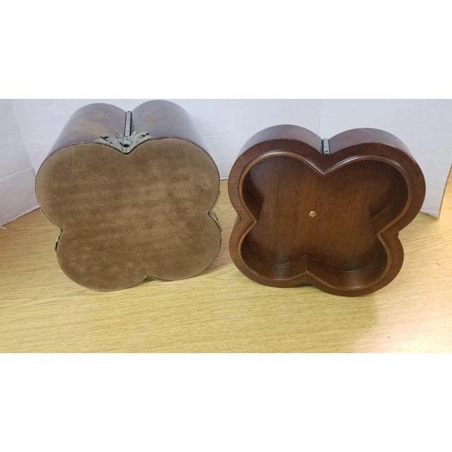 Vintage Quatrefoil Wood Box with Patinated Brass Accents For Sale In New York - Image 6 of 8